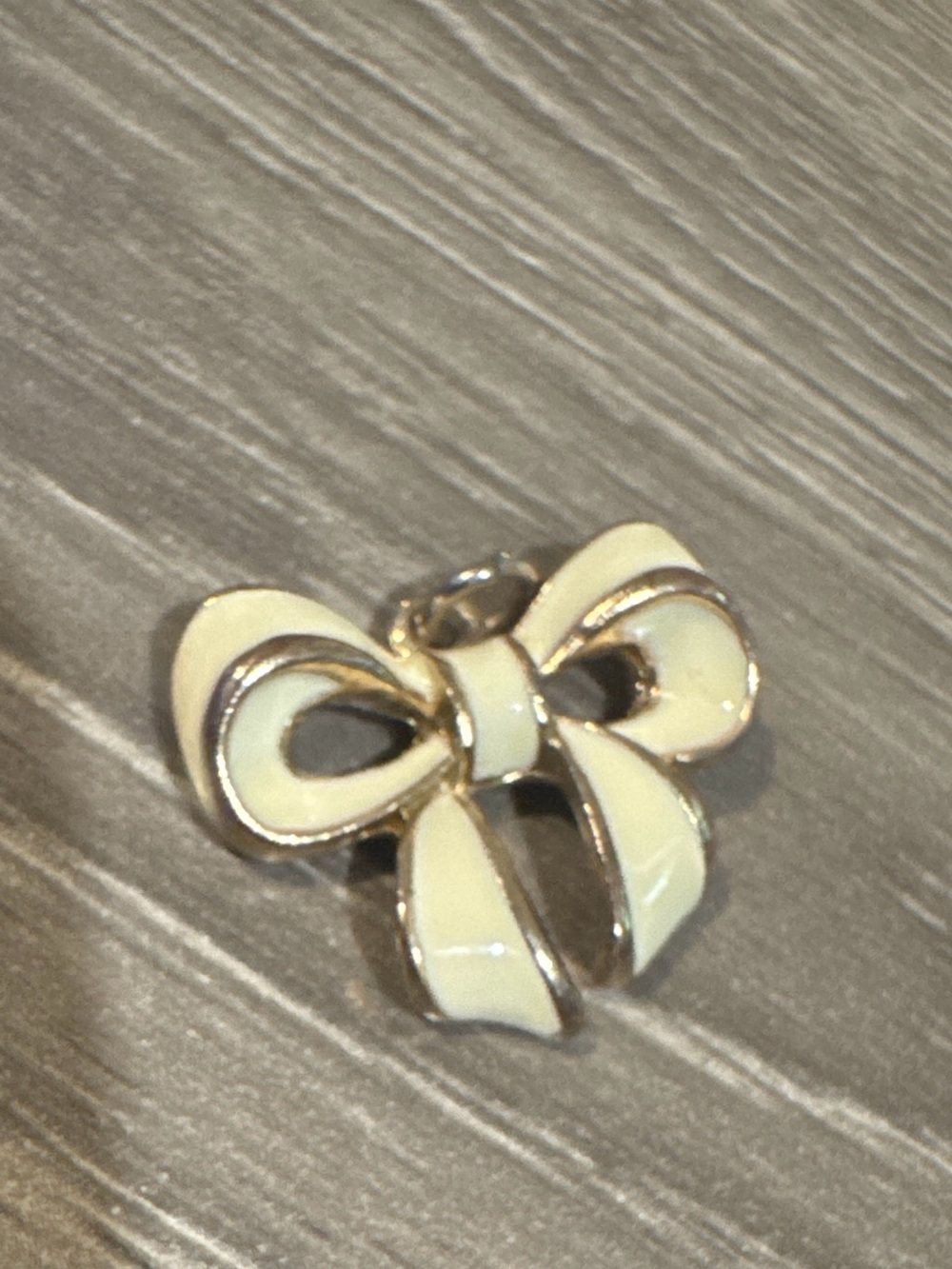 Cream Enamel Bow Pendant Necklace Charm - Women's Jewelry